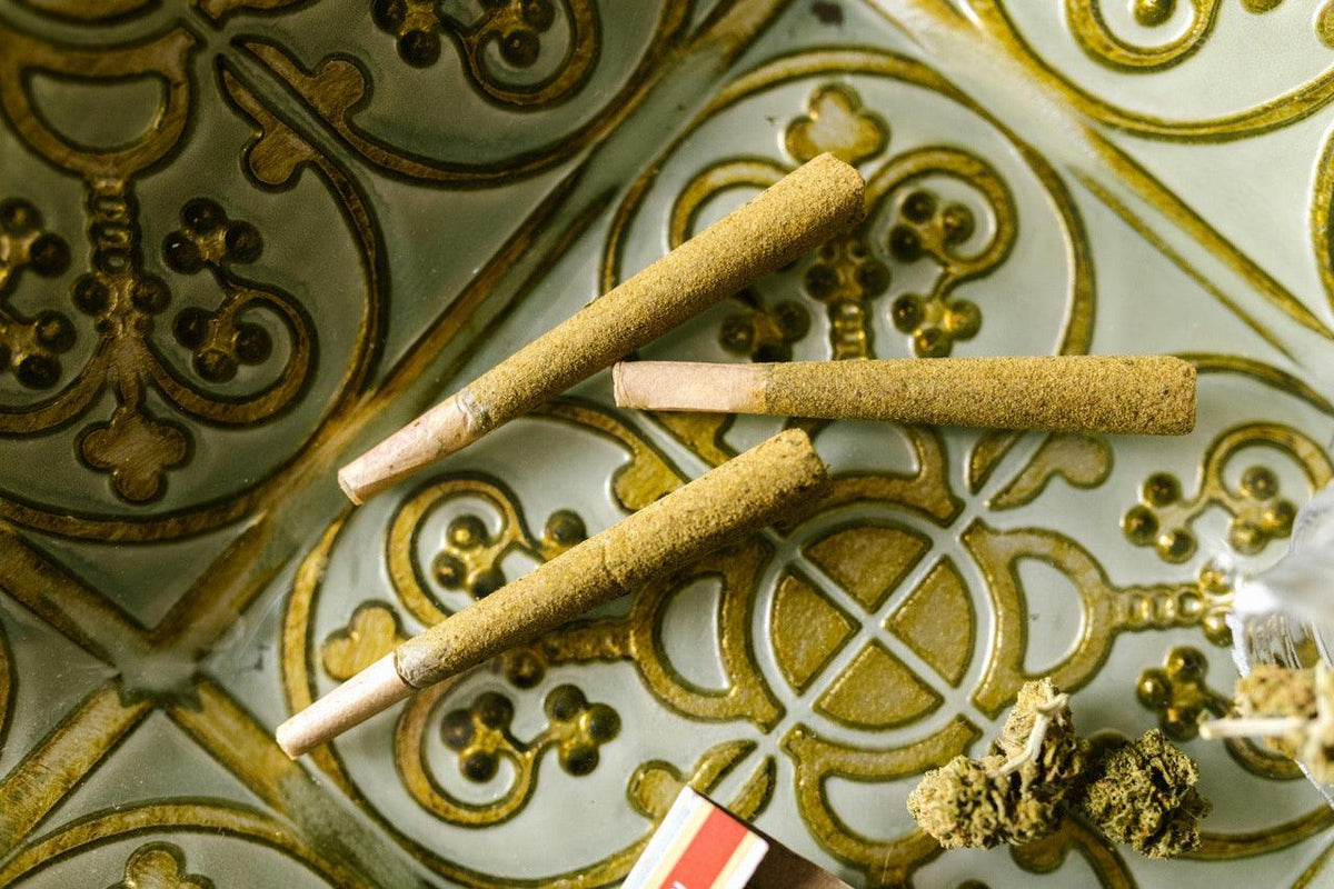 Weed kaufen online – Was du wissen musst - Happy Flower