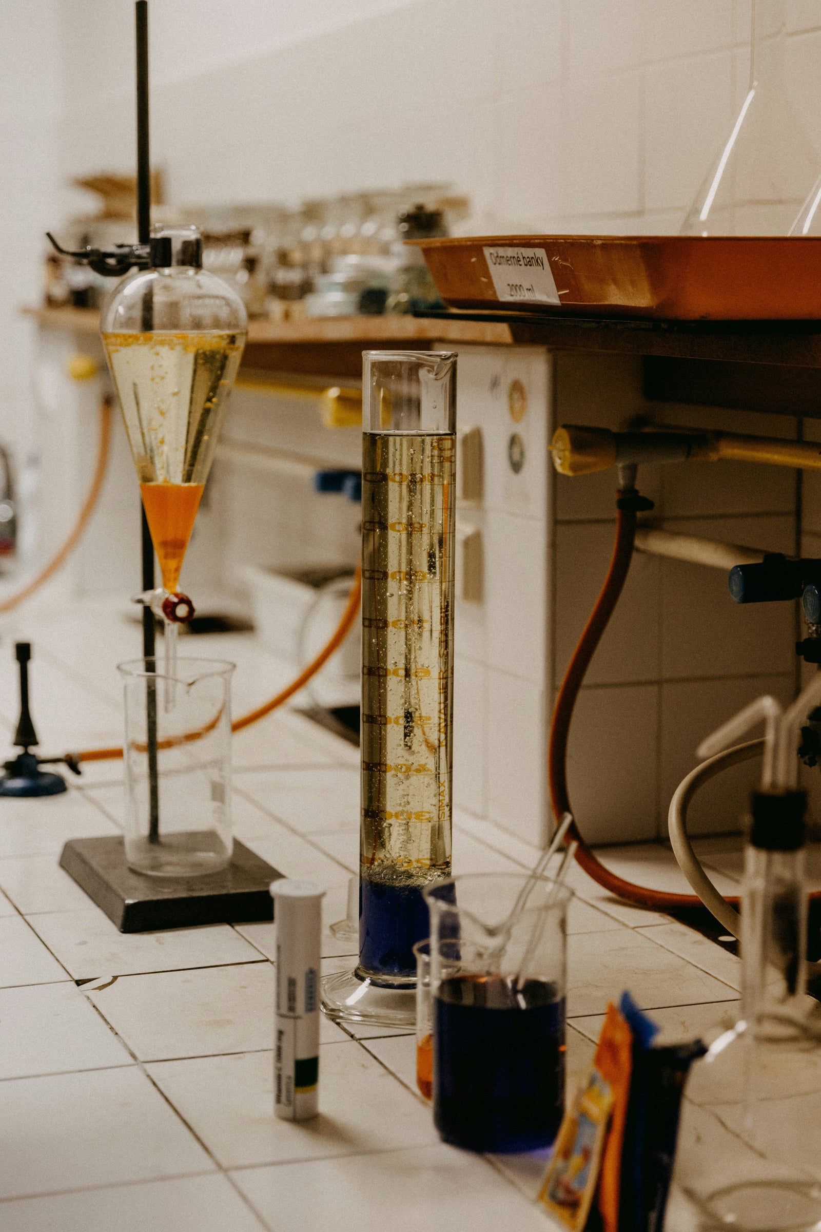 Research Chemicals erklärt – Chancen, Risiken und die Rolle von Smartshops