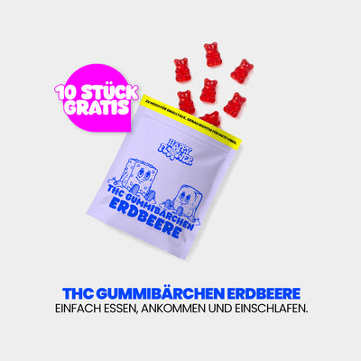 Werbegrafik für „THC Gummibärchen Erdbeere“. Eine lilafarbene Produktverpackung liegt auf hellem Hintergrund, darüber schweben rote Gummibärchen. Links steht in einer pinken Sprechblase „10 Stück gratis“. Darunter der Claim: „Einfach essen, ankommen und einschlafen.“